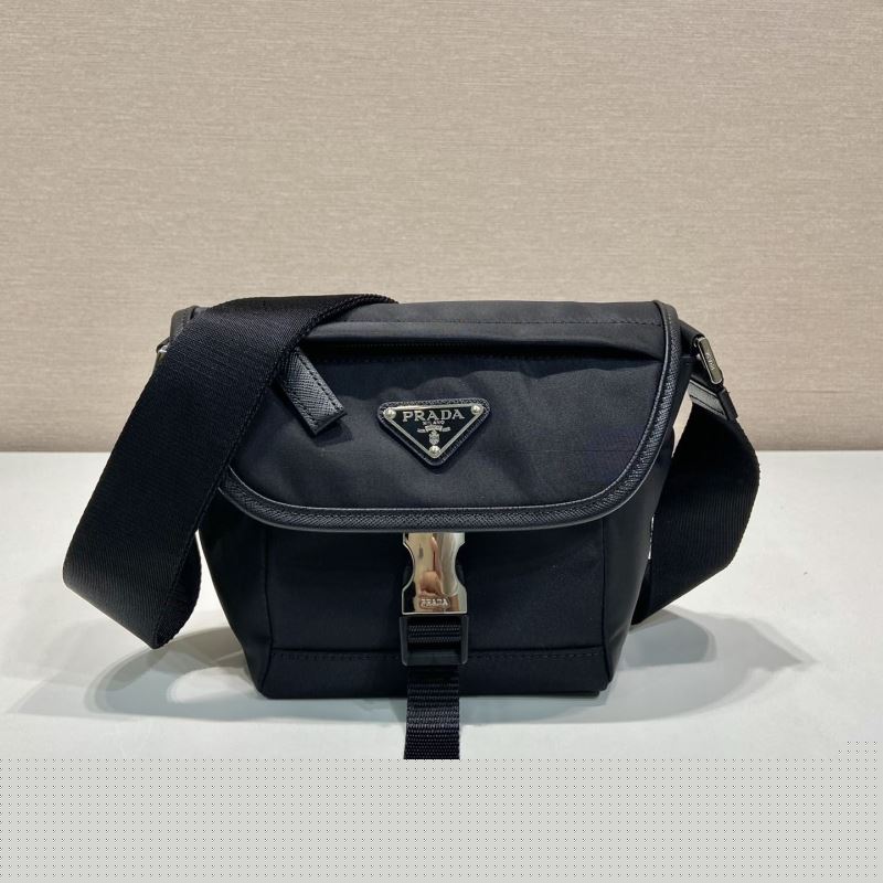 Pra*a waist & chest packs